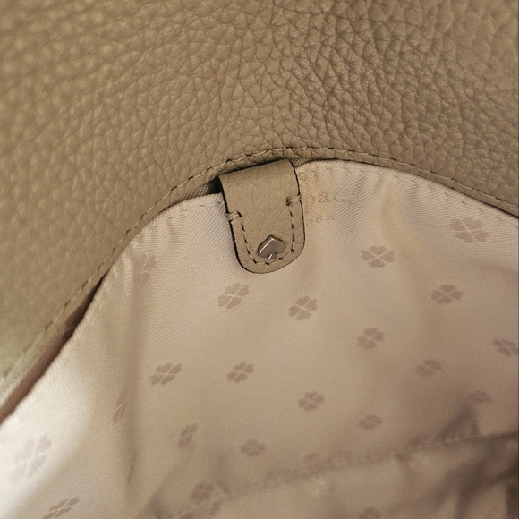 Kate Spade Pebbled Leather Fold Over Bag! NWOT! - Picture 9 of 13